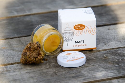 Mast s propolisem
